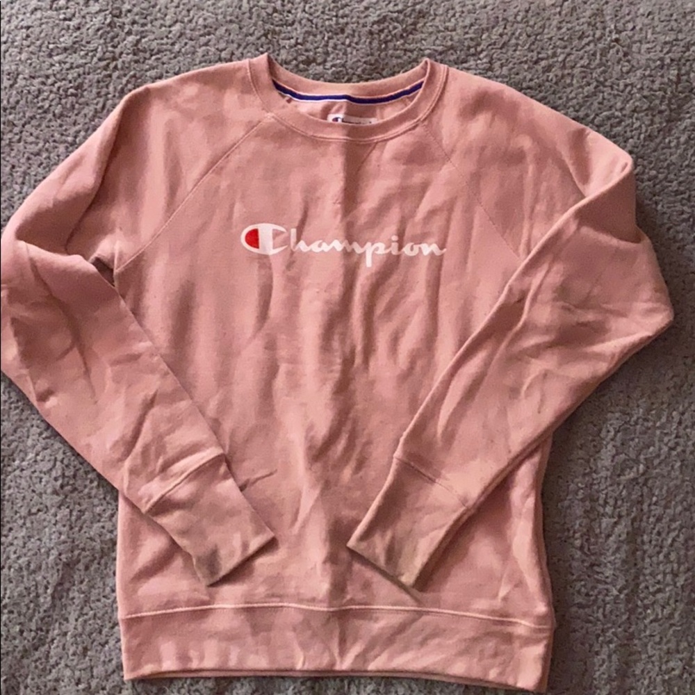 Champion crew neck 🥰